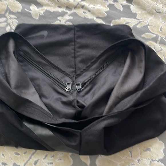 NIKE SPORT  Shoulder Sports Gym Workout Beach Bag Tote - Picture 5 of 8